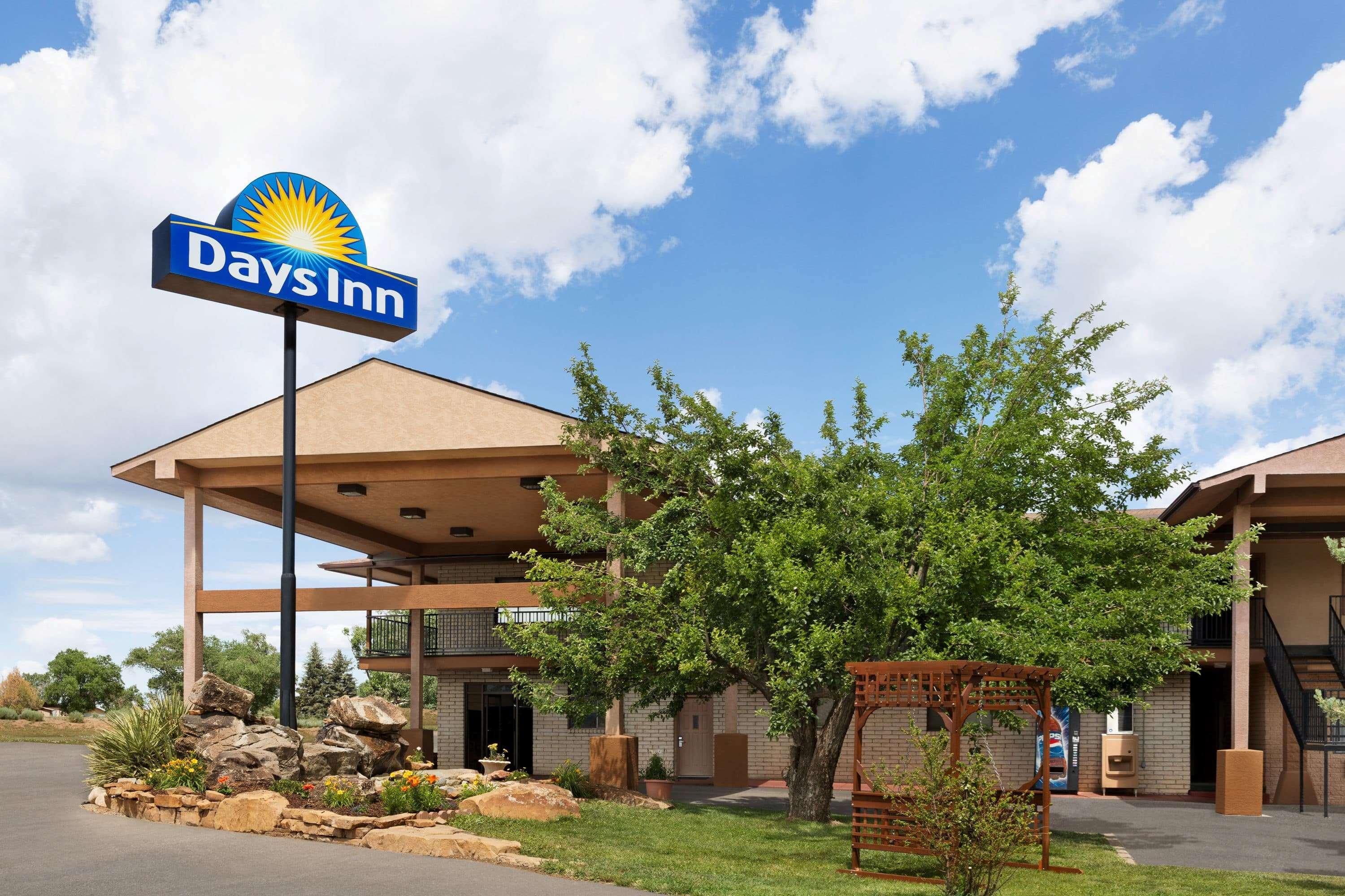 Days Inn By Wyndham Cortez Buitenkant foto